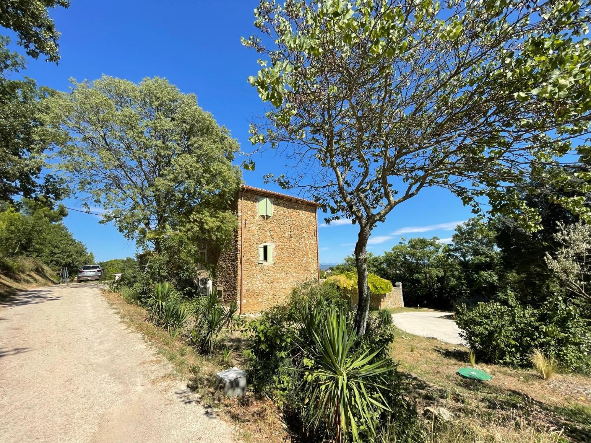 Les Yourtes De Provence Panzió Saint-Paulet-de-Caisson Kültér fotó